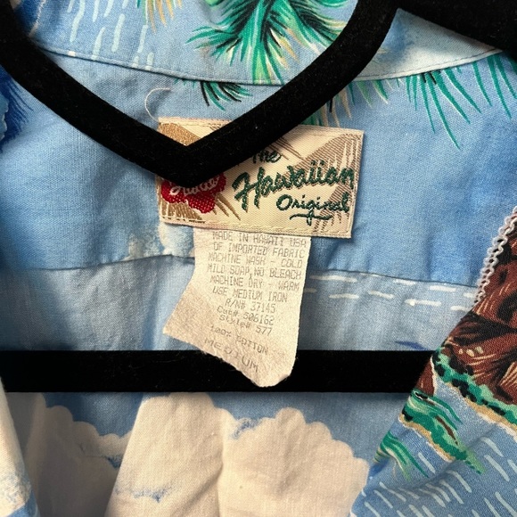 Vintage Hilo Hattie Hawaiian Shirt Mens Size MedIslands Sailboats Palms Rainbows - Picture 3 of 4